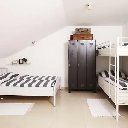 Eagle's Nest بوستوينا