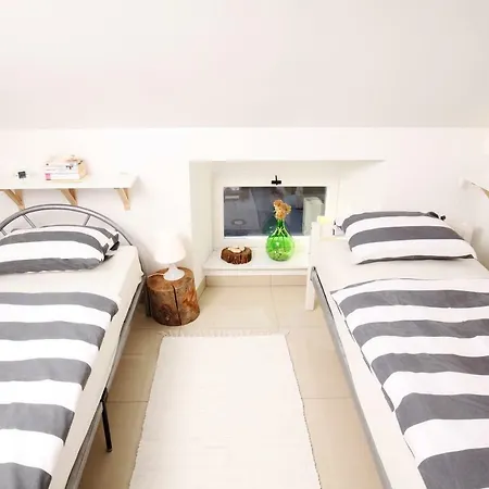 호스텔 Eagle's Nest 포스토이나