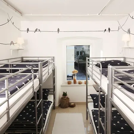 Hostel Eagle's Nest *