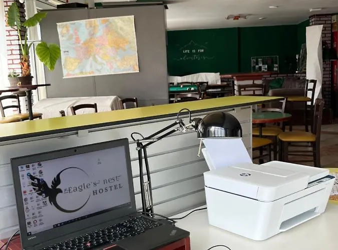 Eagle's Nest 旅馆 波斯托伊纳