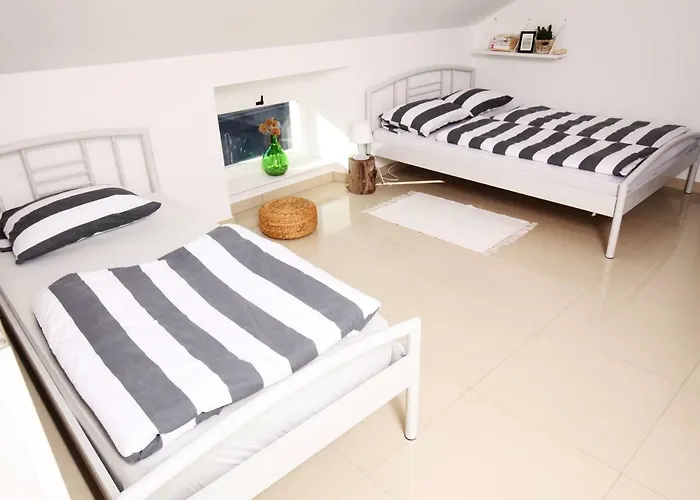 Hostel Eagle's Nest *