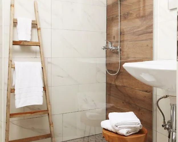 호스텔 Eagle's Nest 포스토이나